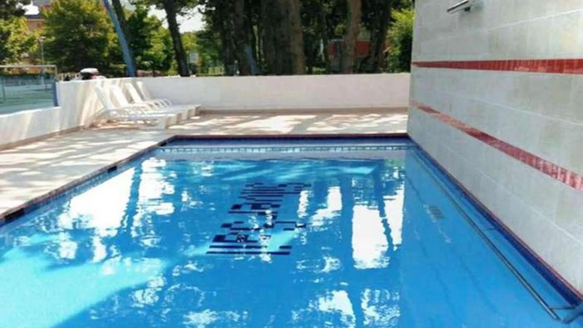 Spend Your Holiday By The Pool - Beahost Bibione